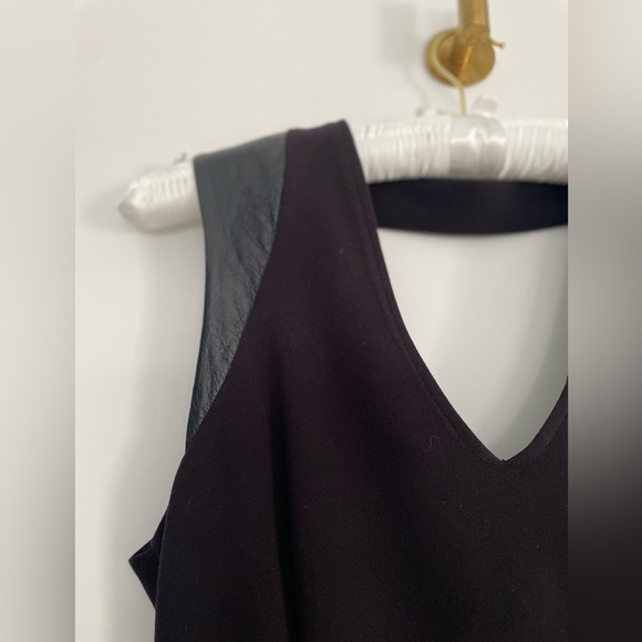 BB Dakota Black V-Neck Bodycon Cocktail Dress With Leather Sleeves Size 6 - Picture 3 of 4